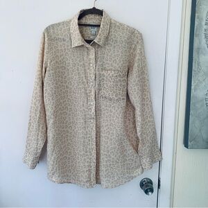 Gap 100% linen animal print long sleeve blouse size S,